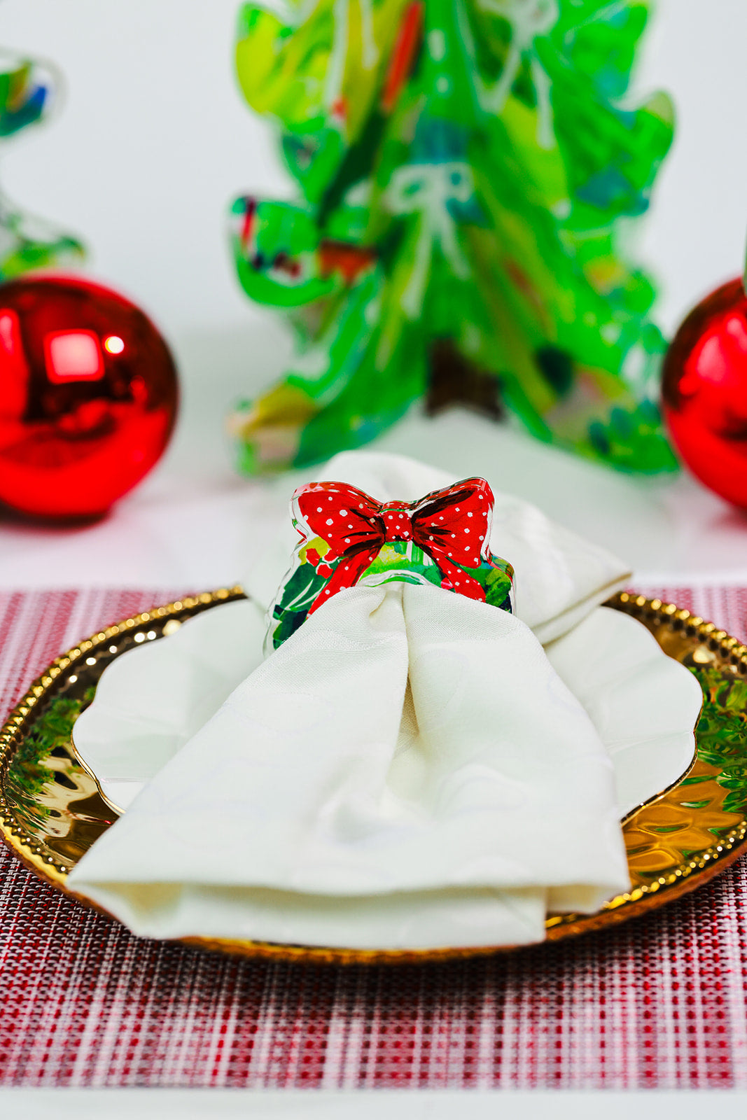 Red Berry Wreath Acrylic Napkin Ring/Shelfie