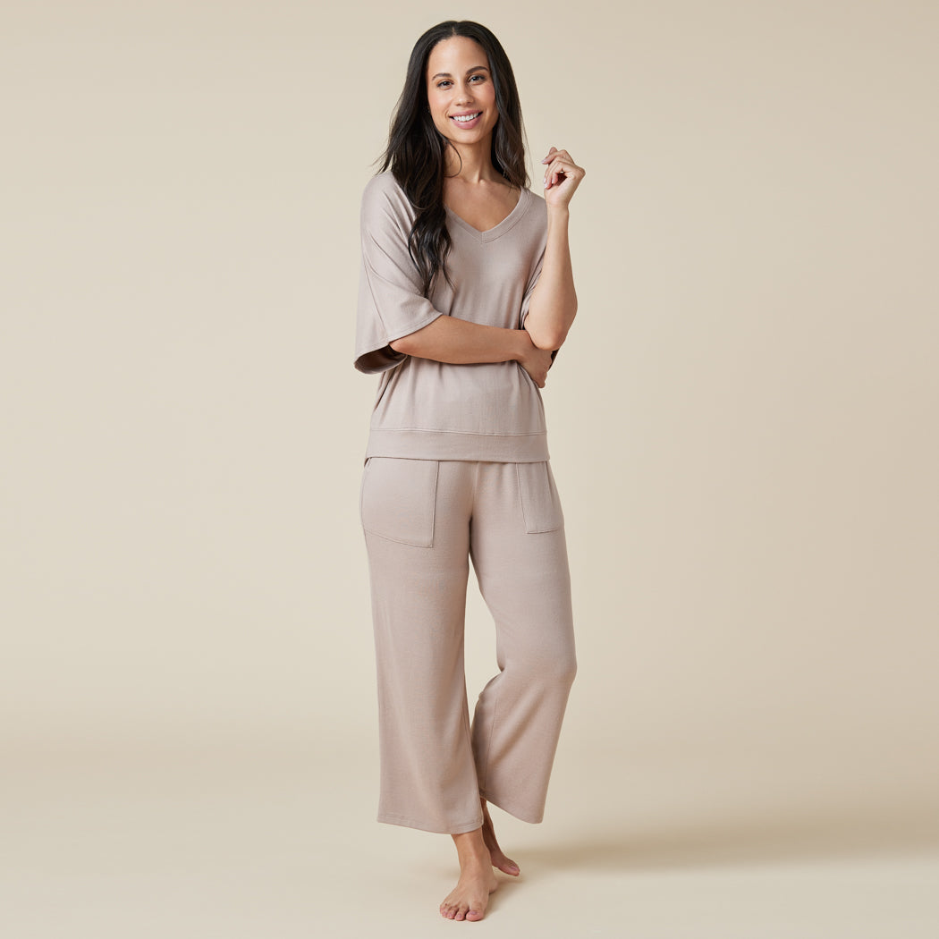 Dream Relaxed V-Neck with Capri Lounge Set